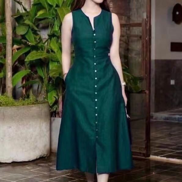 Slim fit waist cinching solid color sleeveless mid length dress